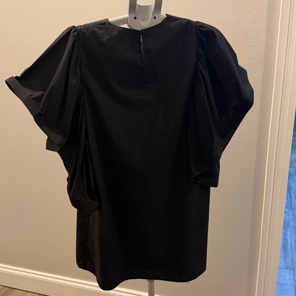 Gracia Black Dress with Flutter Sleeves - Picture 7 of 11